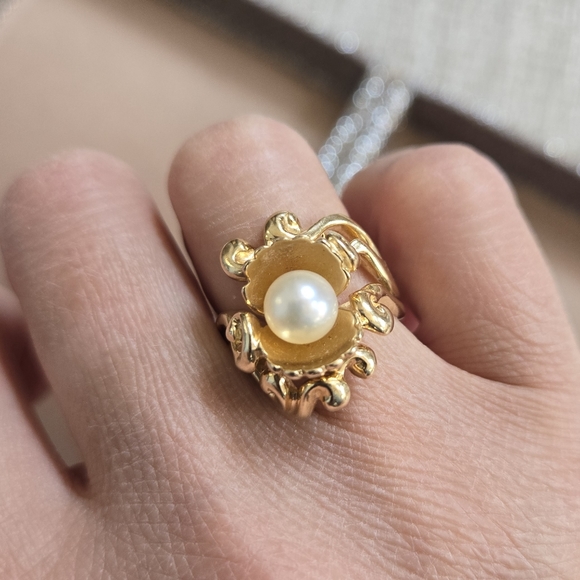 Vintage 14k Gold Clam Shell Pearl Ring - Picture 2 of 13
